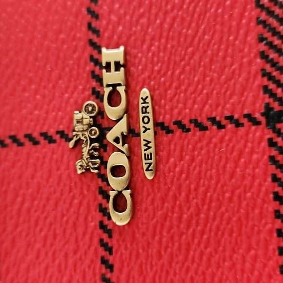 NWT IOB Coach Red Plaid Leather Wristlet Wallet β€οΈπ€ππ - Picture 4 of 16